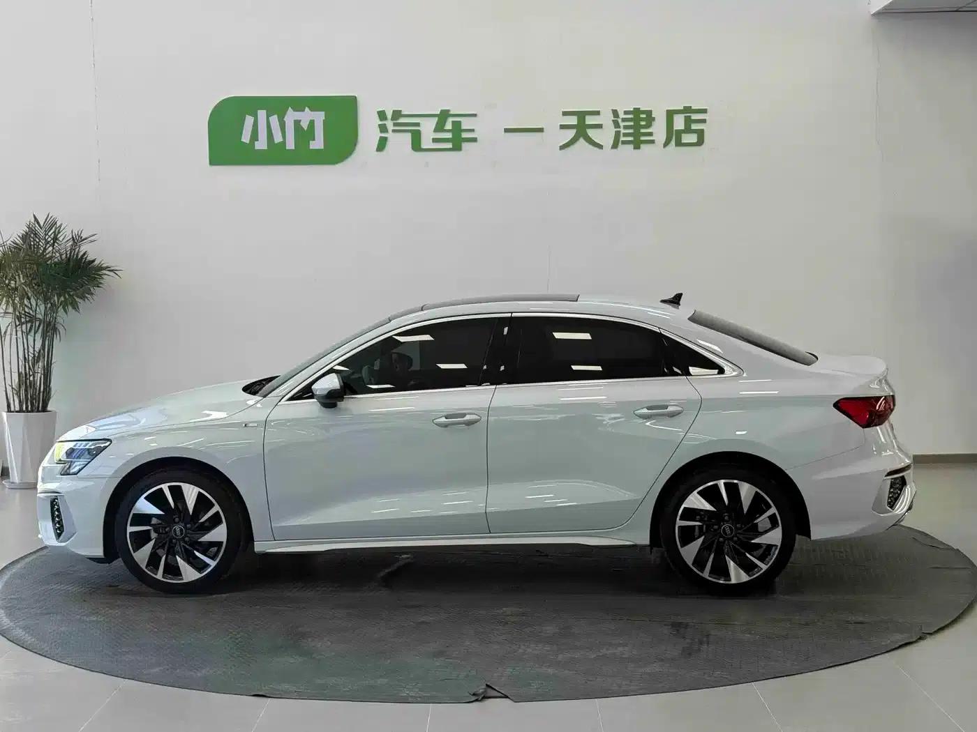 2022 Audi A3 A3L Limousine 35 TFSI Fashion Sport — миниатюра 3