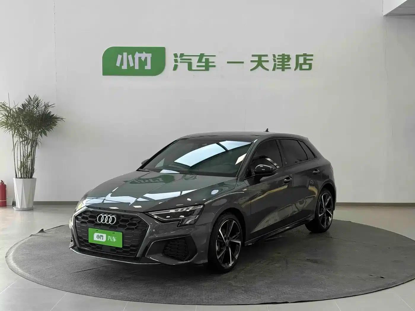 Audi A3 2022 Sportback 35 TFSI Fashion Sport — миниатюра 1