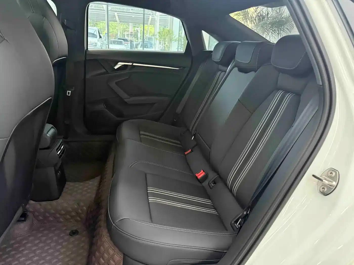 Audi A3 2023 Facelift A3L Limousine 35 TFSI Sporty Edition — миниатюра 17