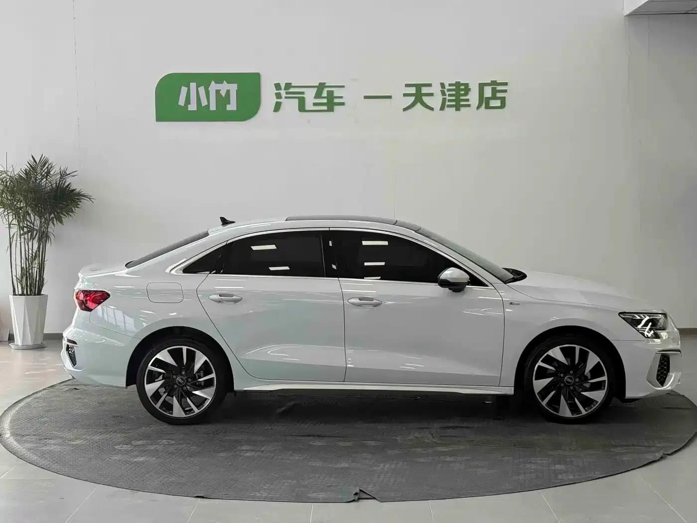 Audi A3 2023 Facelift A3L Limousine 35 TFSI Sporty Edition — миниатюра 6
