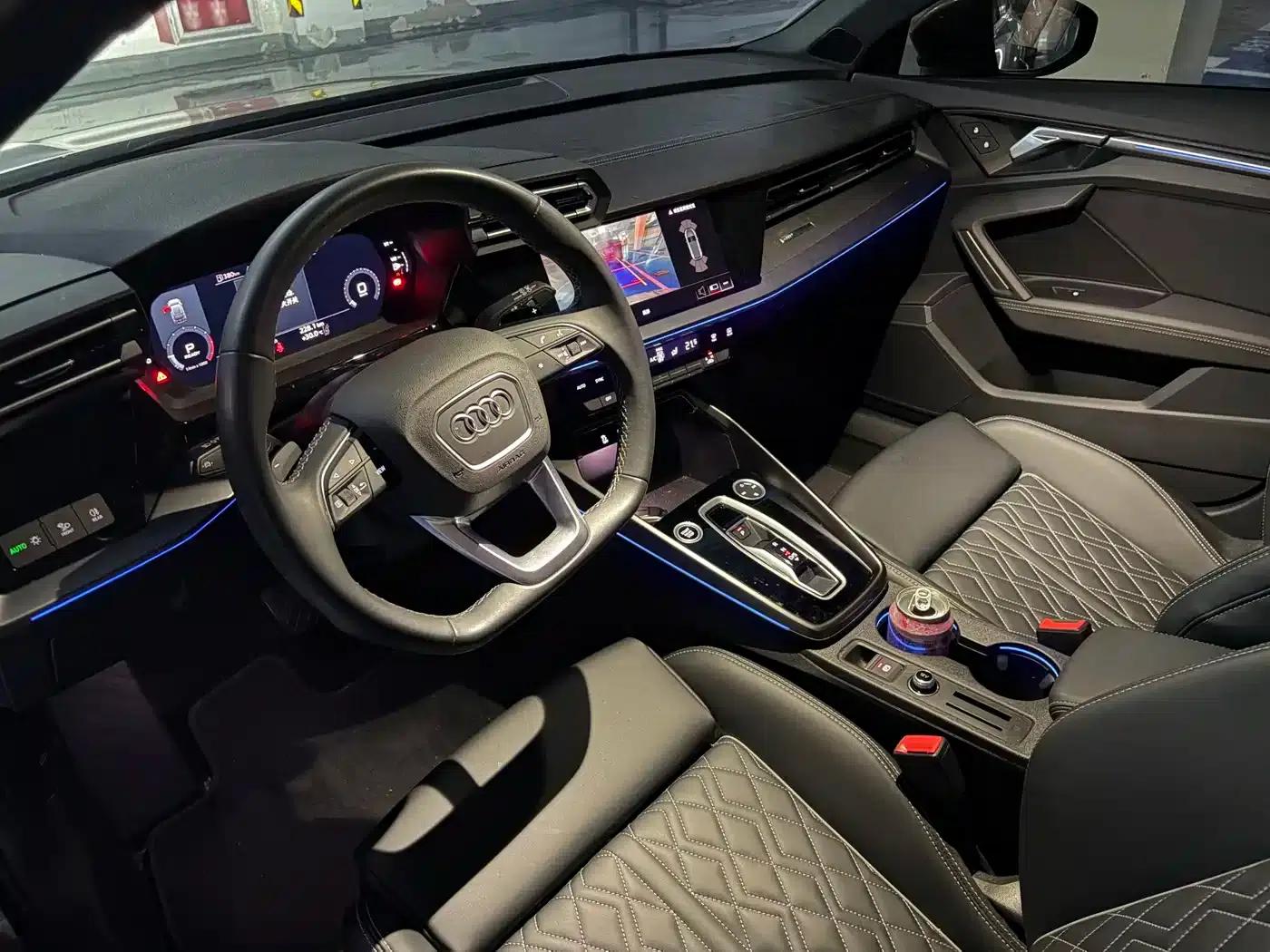 Audi A3 2025 Sportback 35TFSI Flying Spur Luxury Edition — миниатюра 4