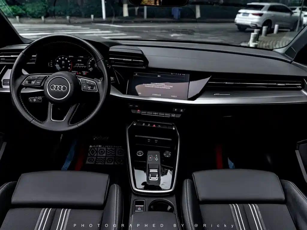 Audi A3 2024 Sportback 35 TFSI Fashion Sport — миниатюра 3