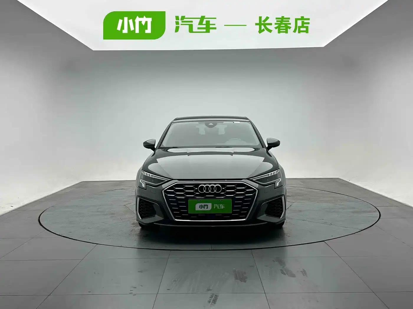Audi A3 2023 Facelift Sportback 35 TFSI Luxury Sport — миниатюра 2