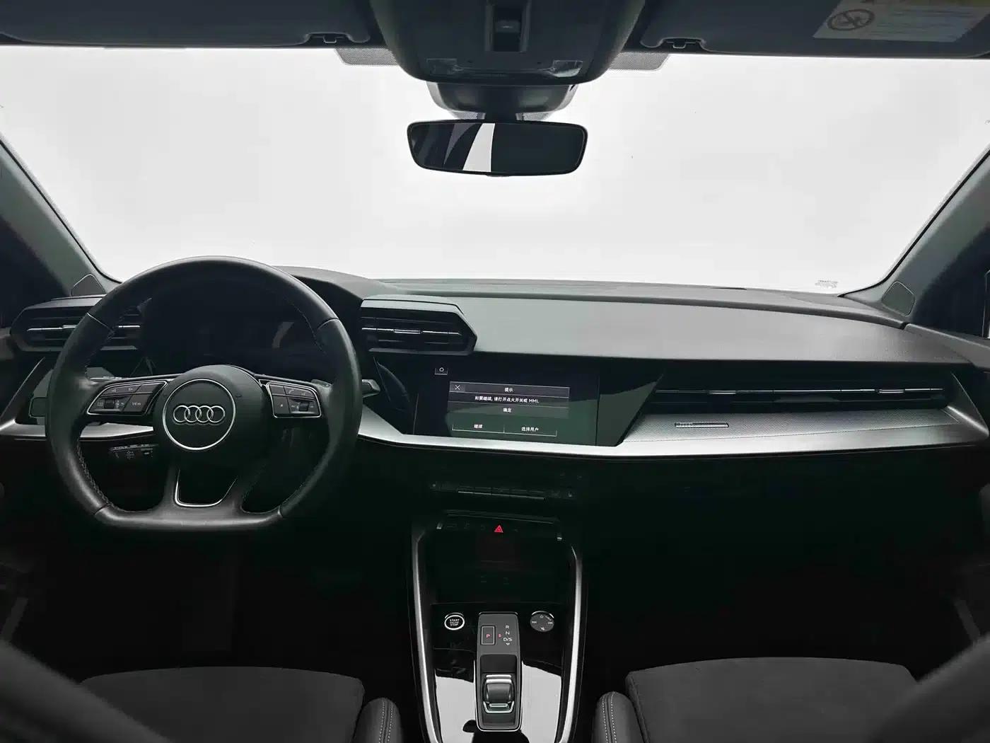 Audi A3 2023 Facelift Sportback 35 TFSI Luxury Sport — миниатюра 15