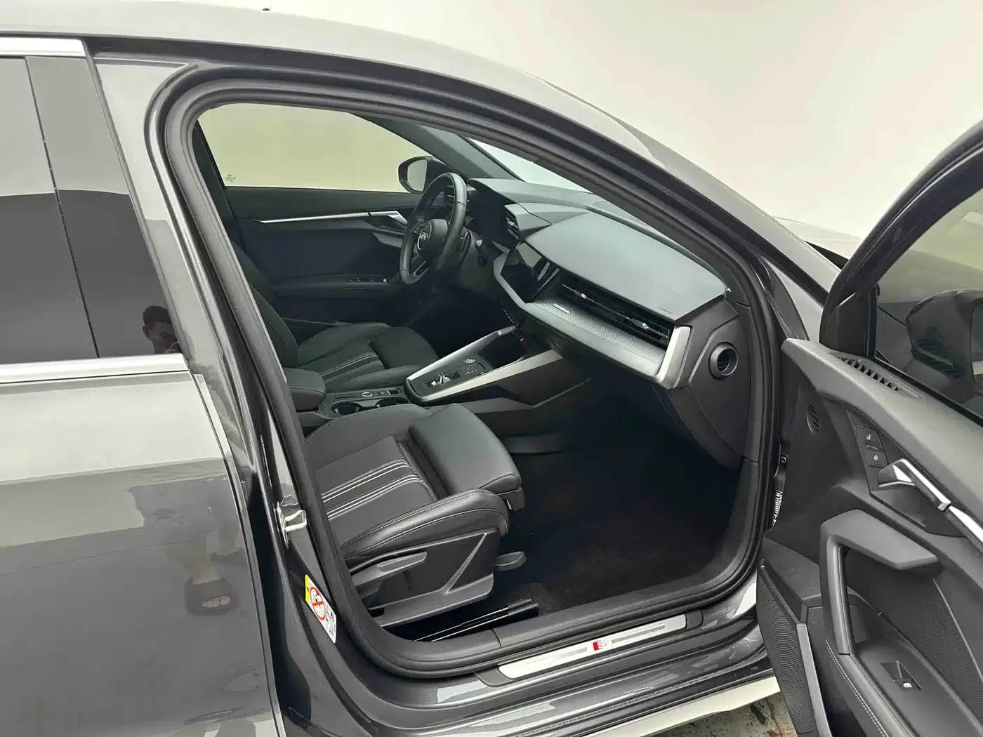 Audi A3 2023 Facelift A3L Limousine 35 TFSI Sporty Edition — миниатюра 7