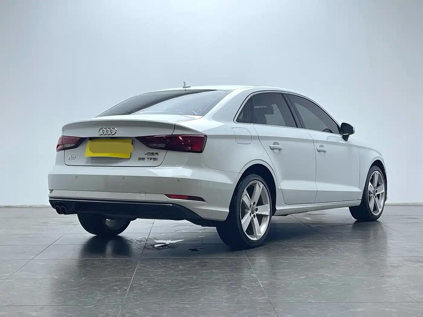 Audi A3 2018 30th Anniversary Edition Limousine 35 TFSI Fashion Model — миниатюра 3