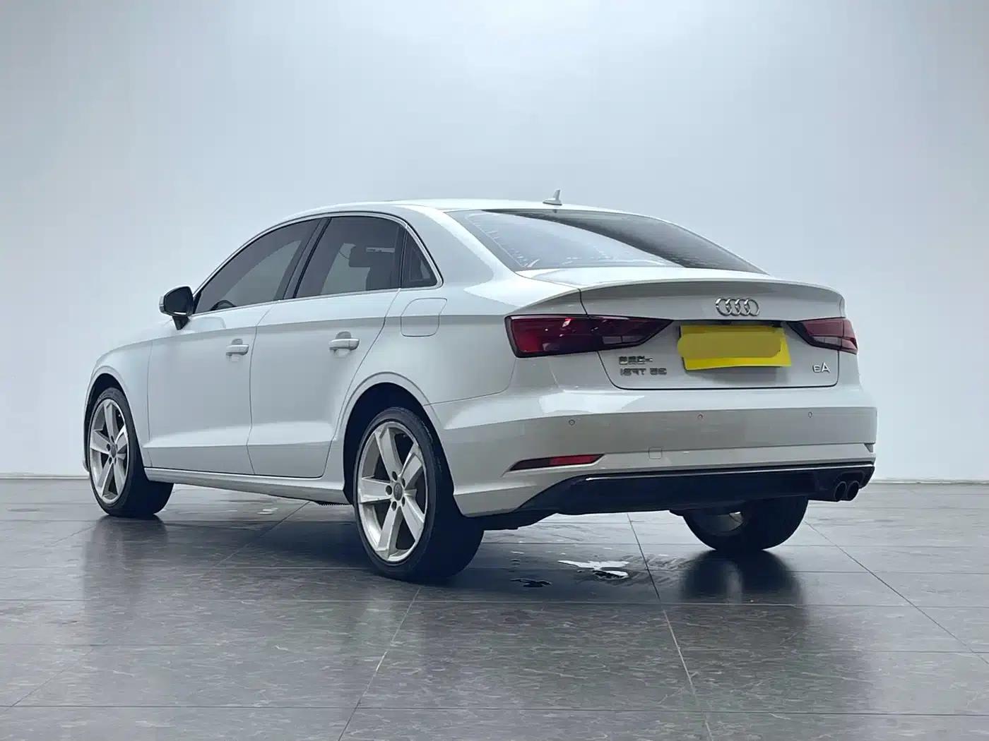 Audi A3 2018 30th Anniversary Edition Limousine 35 TFSI Fashion Model — миниатюра 21