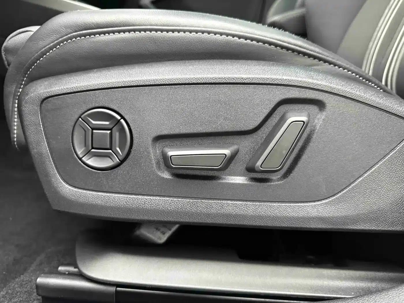 Audi A3 2023 Facelift Sportback 35 TFSI Fashion Sporty Model — миниатюра 11