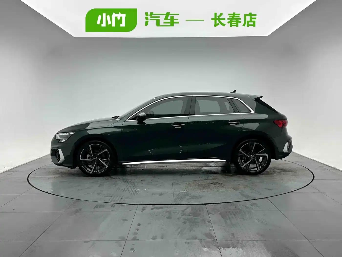 Audi A3 2023 Facelift Sportback 35 TFSI Fashion Sporty Model — миниатюра 3