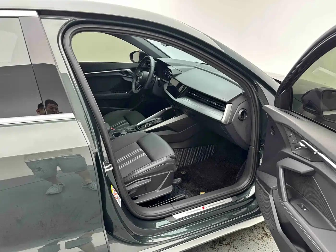 Audi A3 2023 Facelift A3L Limousine 35 TFSI Sporty Edition — миниатюра 7
