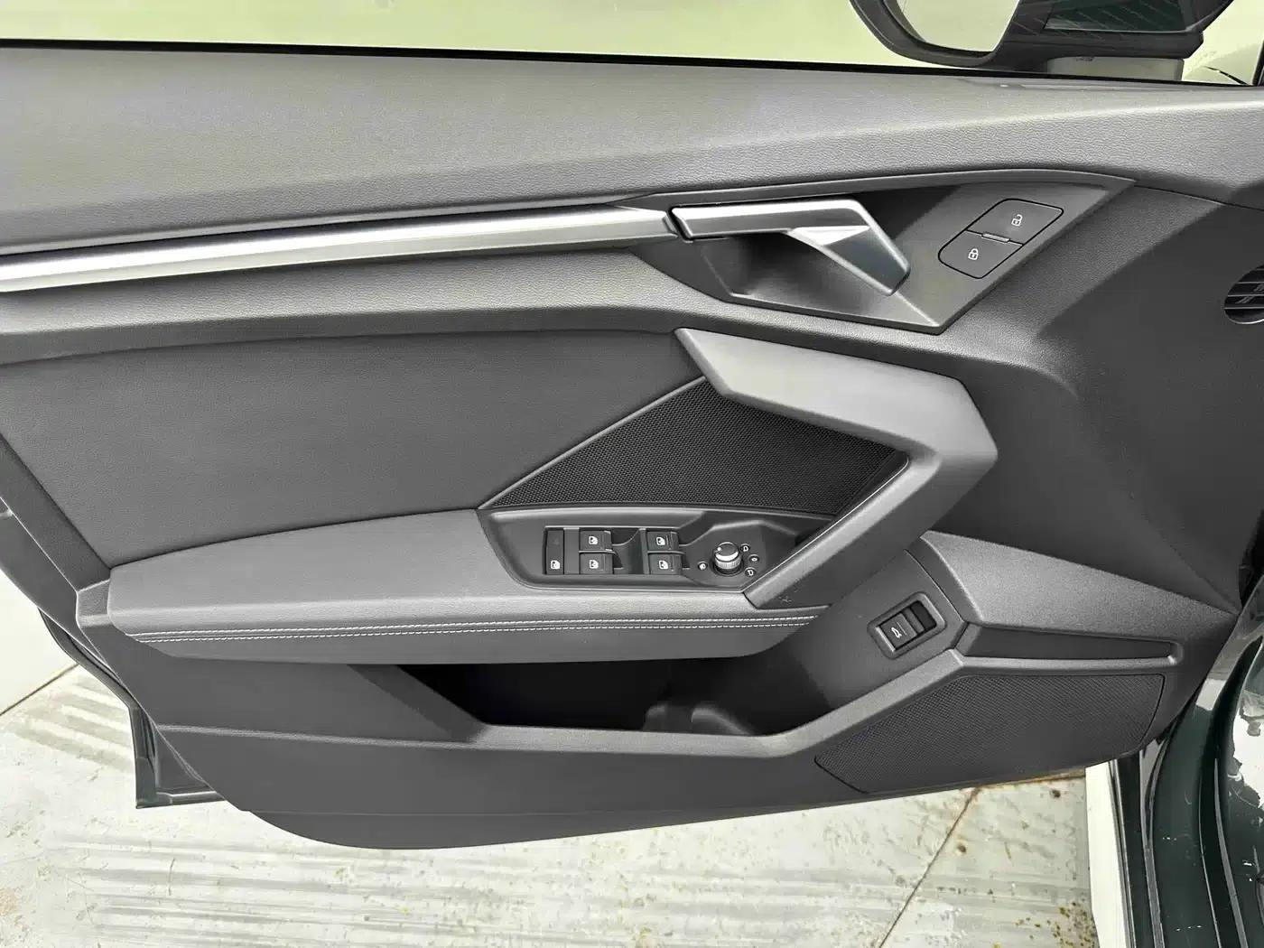 Audi A3 2023 Facelift A3L Limousine 35 TFSI Sporty Edition — миниатюра 10