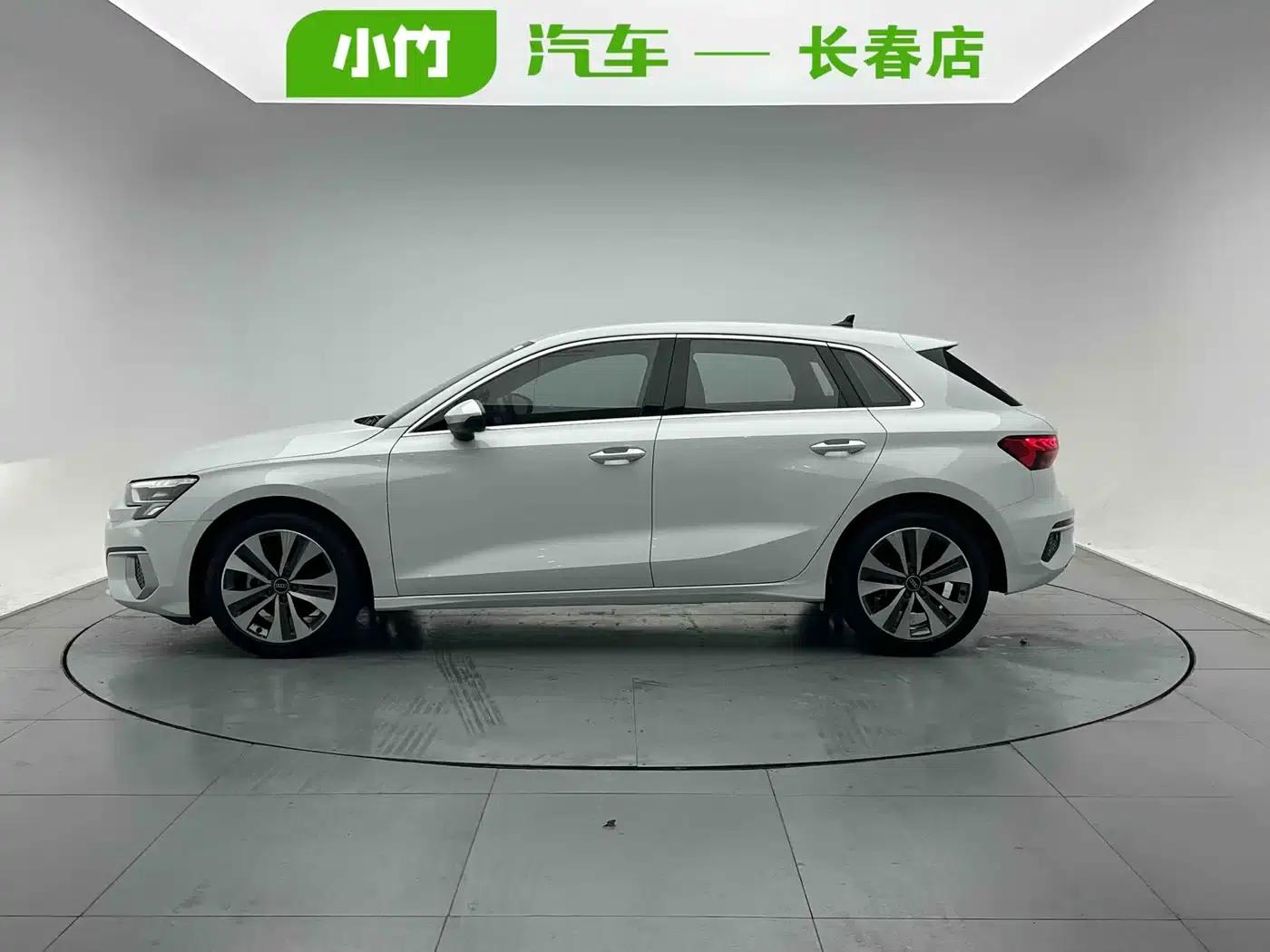 Audi A3 2022 Sportback 35 TFSI Progressive Elegance — миниатюра 3