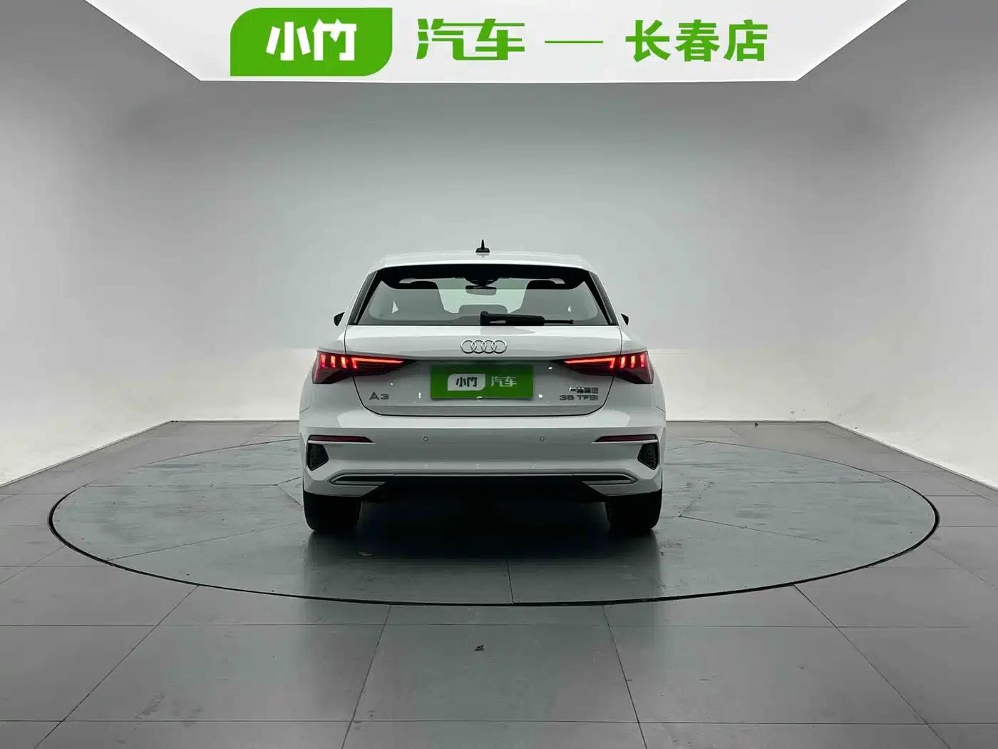 Audi A3 2022 Sportback 35 TFSI Progressive Elegance — миниатюра 4
