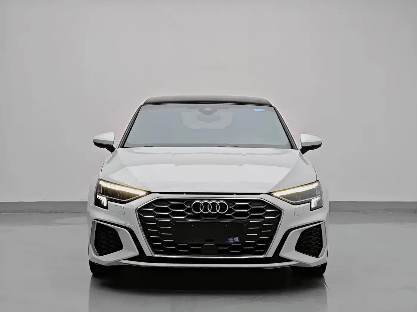 Audi A3 2022 Sportback 35 TFSI Fashion Sport — миниатюра 2
