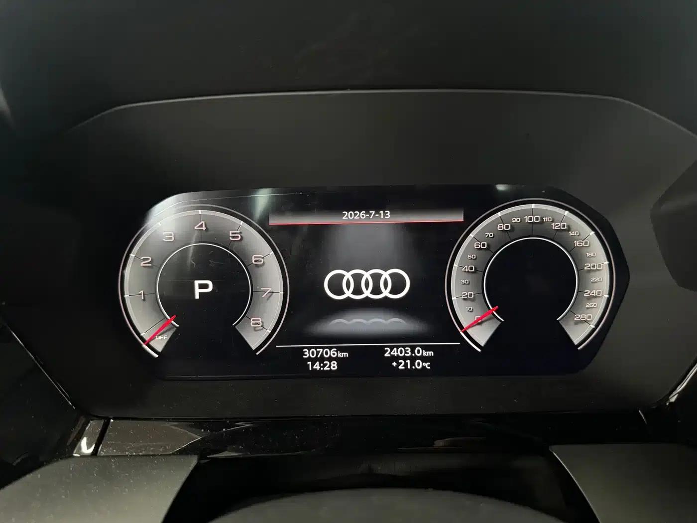 Audi A3 2024 Sportback 35 TFSI Luxury Sport — миниатюра 10