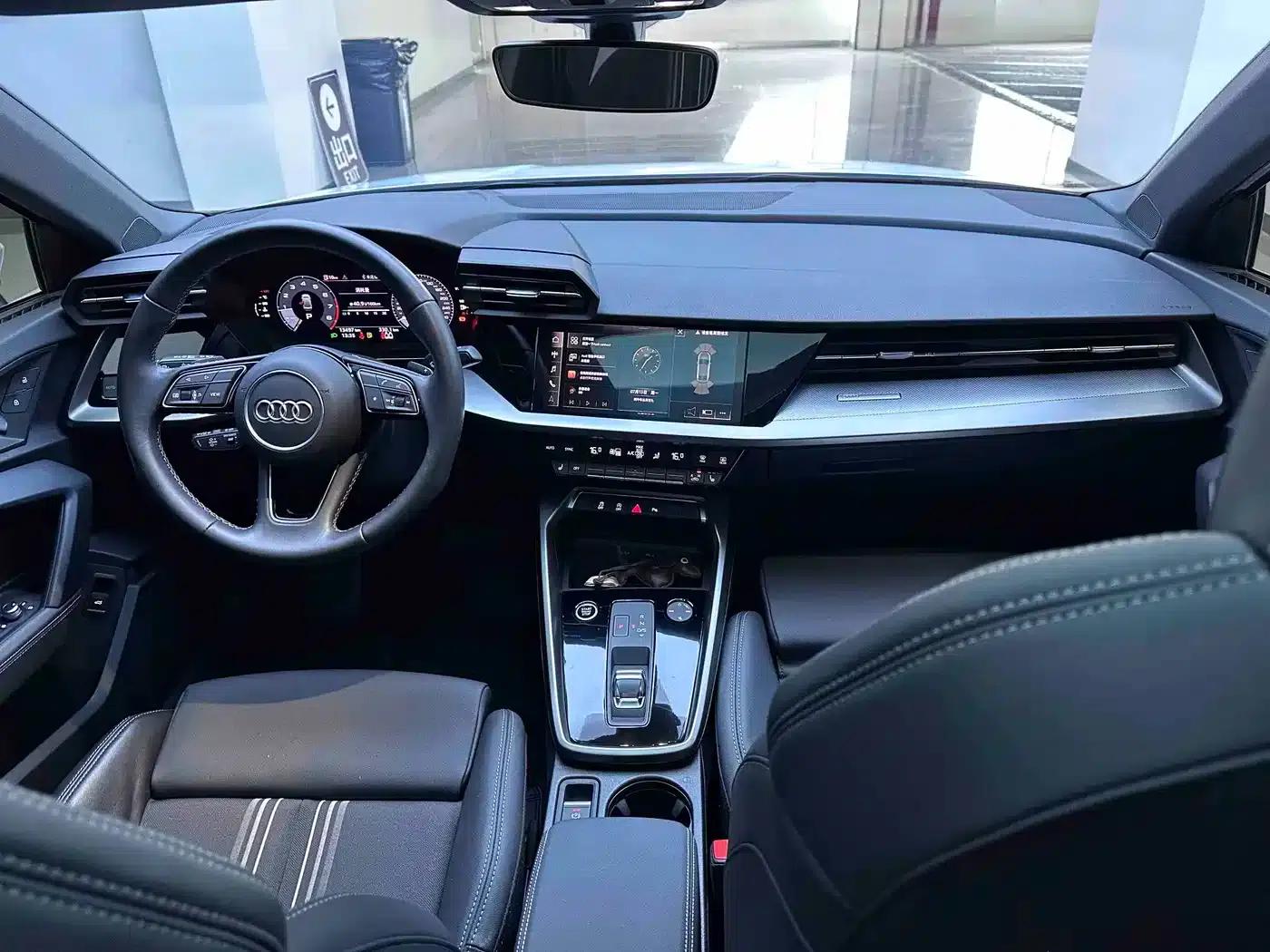 Audi A3 2023 Facelift A3L Limousine 35 TFSI Sporty Edition — миниатюра 17