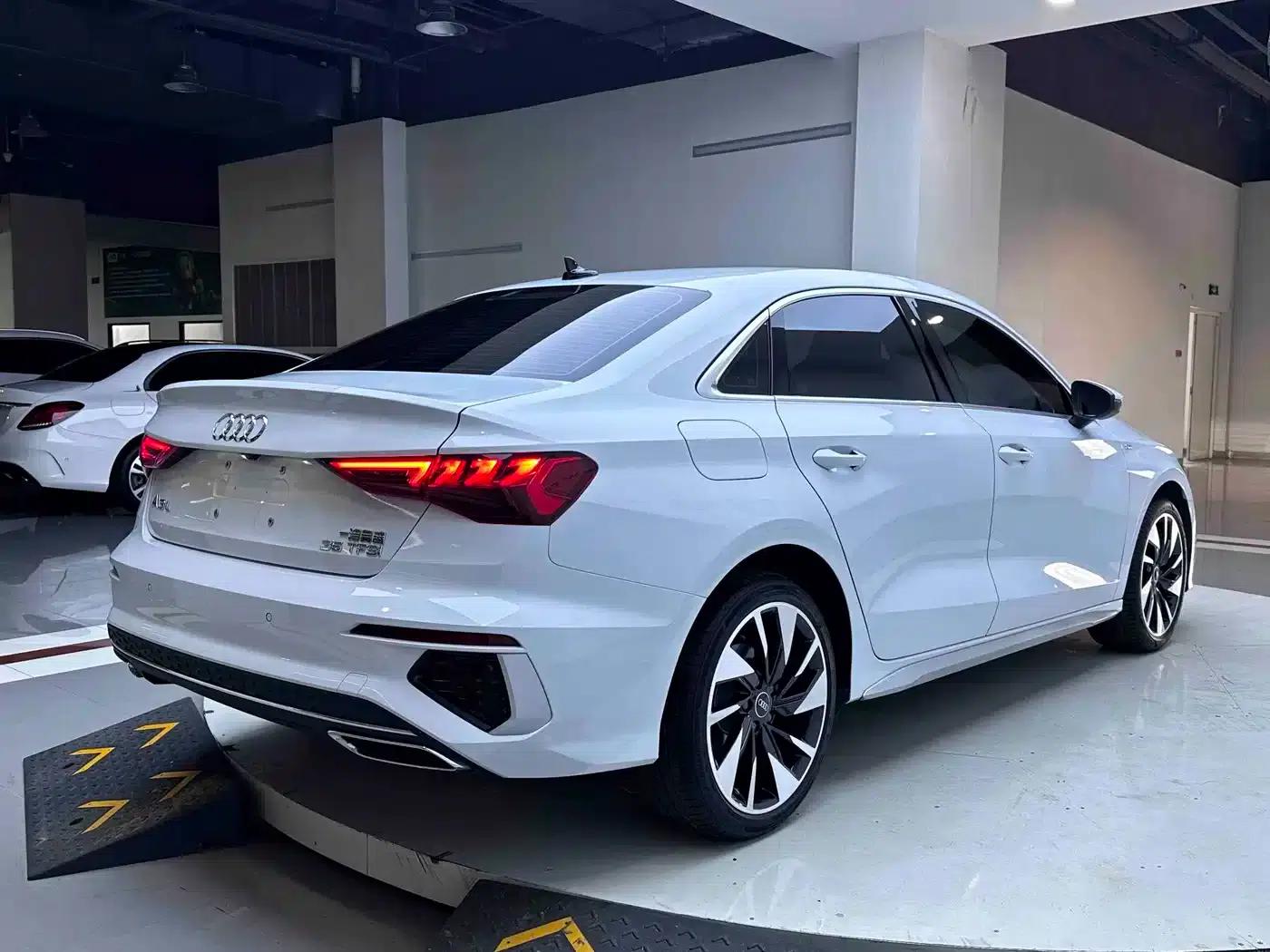 Audi A3 2023 Facelift A3L Limousine 35 TFSI Sporty Edition — миниатюра 5