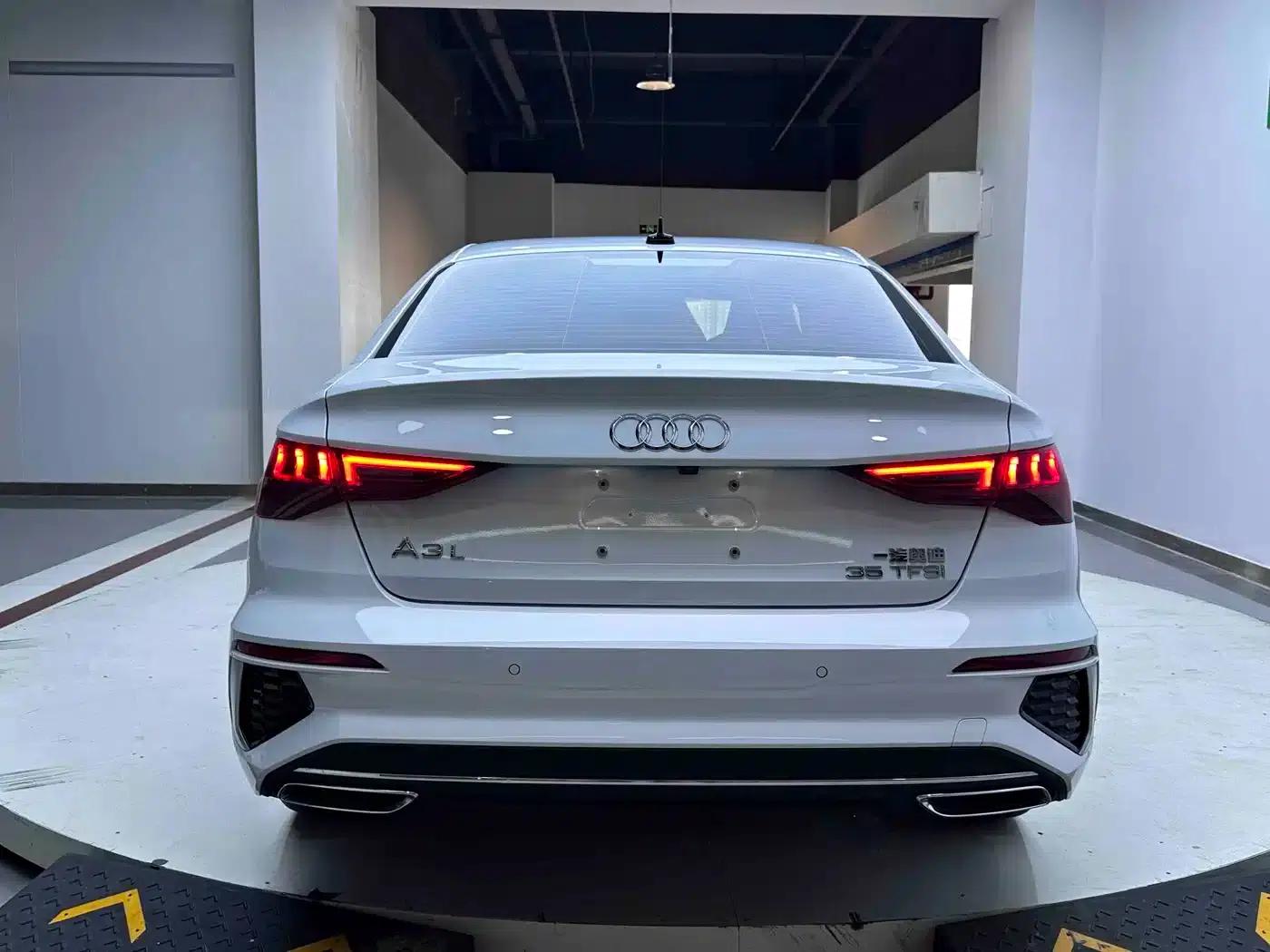 Audi A3 2023 Facelift A3L Limousine 35 TFSI Sporty Edition — миниатюра 7