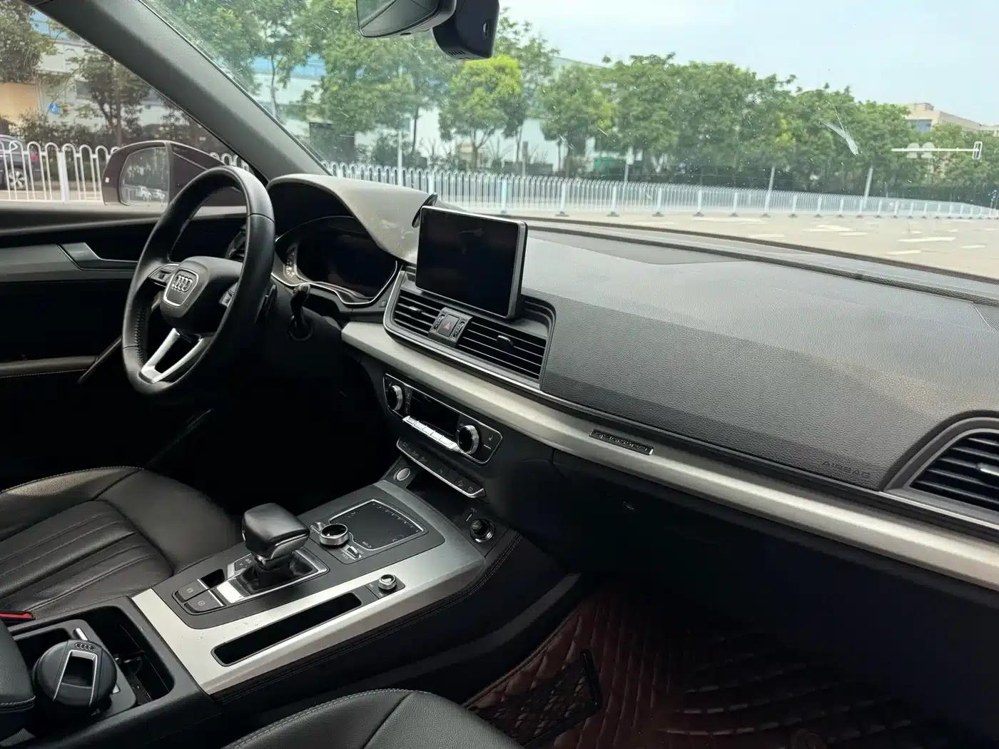 Audi Q5L 2020 40 TFSI Luxury Fashion Edition — миниатюра 8