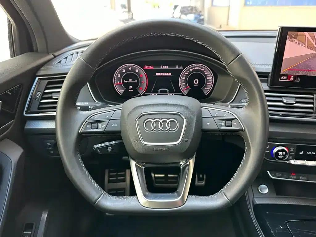 Audi Q5L 2025 45th Anniversary Edition 40 TFSI Luxury Dynamic — миниатюра 12