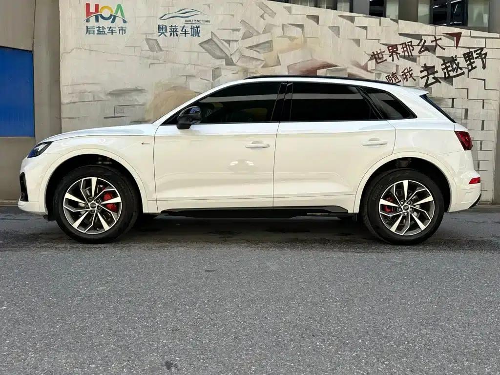 Audi Q5L 2025 45th Anniversary Edition 40 TFSI Luxury Dynamic — миниатюра 3