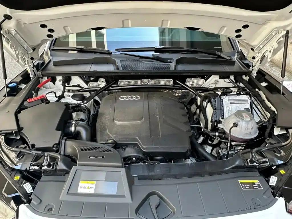 Audi Q5L 2025 45th Anniversary Edition 40 TFSI Luxury Dynamic — миниатюра 7