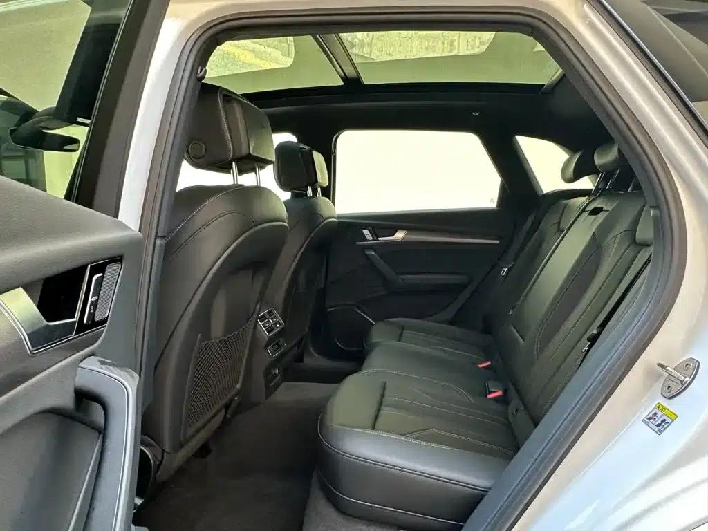 Audi Q5L 2025 45th Anniversary Edition 40 TFSI Luxury Dynamic — миниатюра 10
