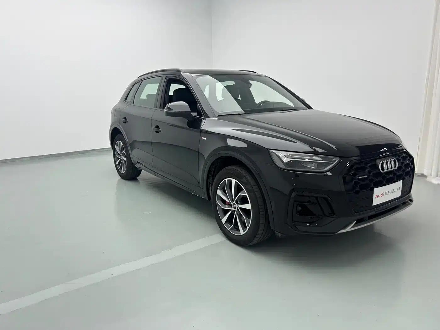Audi Q5L 2025 40 TFSI Luxury Dynamic — миниатюра 3