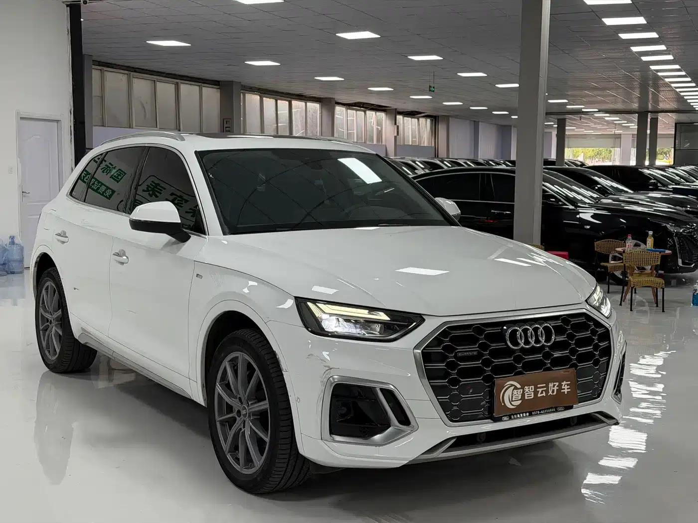 Audi Q5L 2022 40T Luxury Dynamic — миниатюра 3
