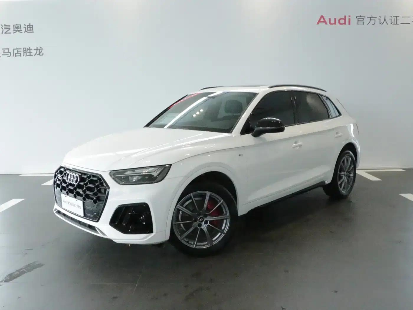 Audi Q5L 2024 40 TFSI Luxury Dynamic — миниатюра 1