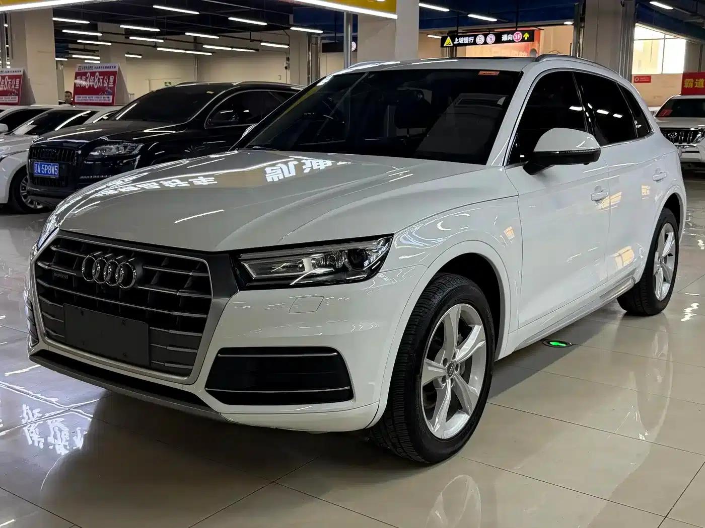 Audi Q5L 2020 40 TFSI Luxury Progressive Edition — миниатюра 1