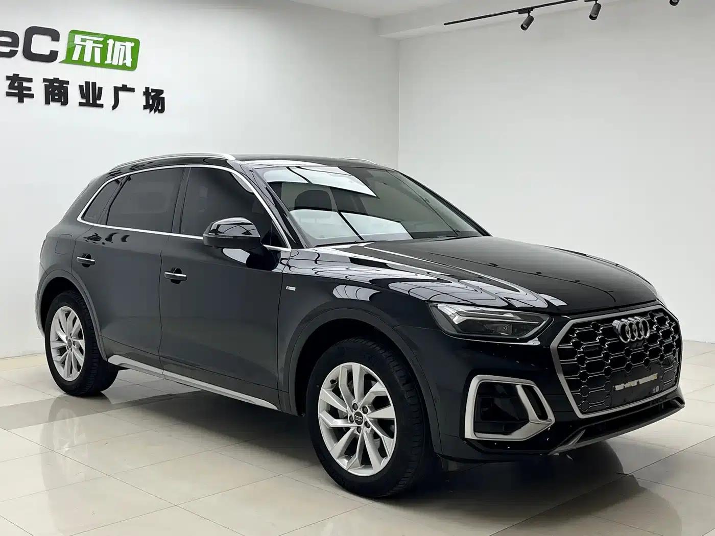 Audi Q5L 2022 40T Luxury Dynamic — миниатюра 3