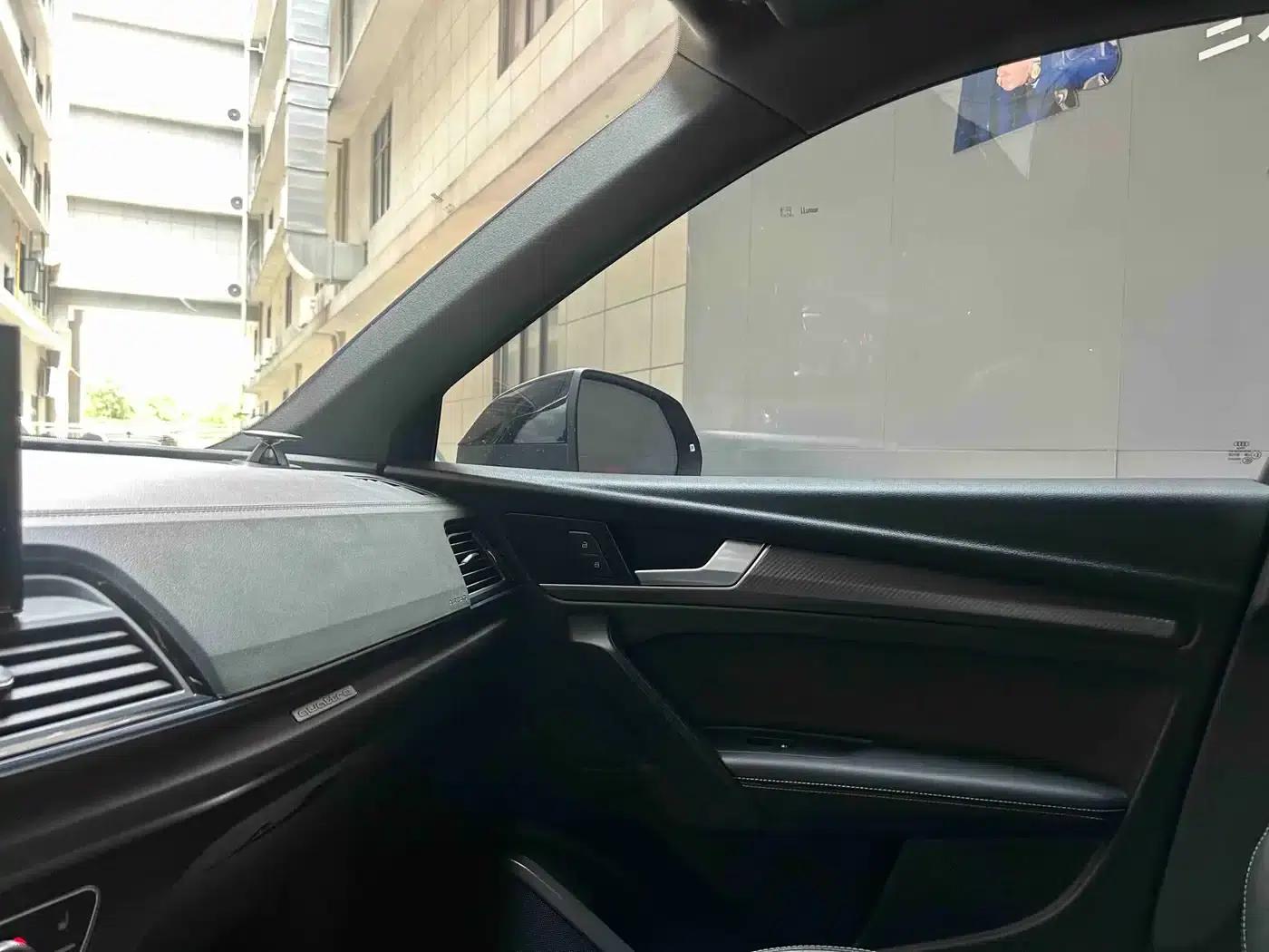 Audi Q5L Sportback 2022 40 TFSI Luxury — миниатюра 18