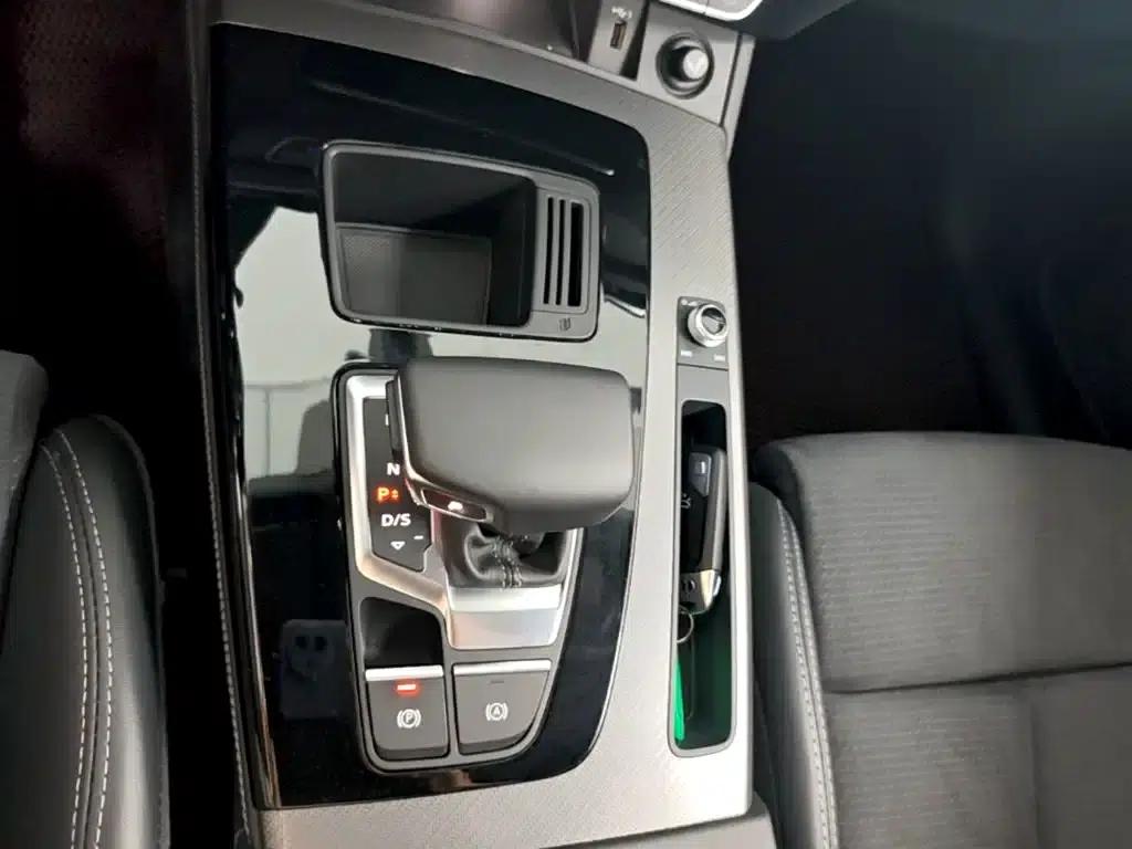 Audi Q5L Sportback 2022 40 TFSI Luxury — миниатюра 14