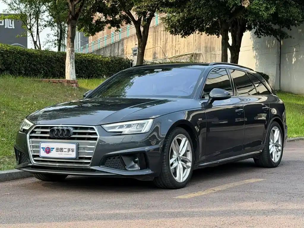 2020 Audi A4 Imported Model Avant 40 TFSI Luxury Dynamic Edition — миниатюра 1