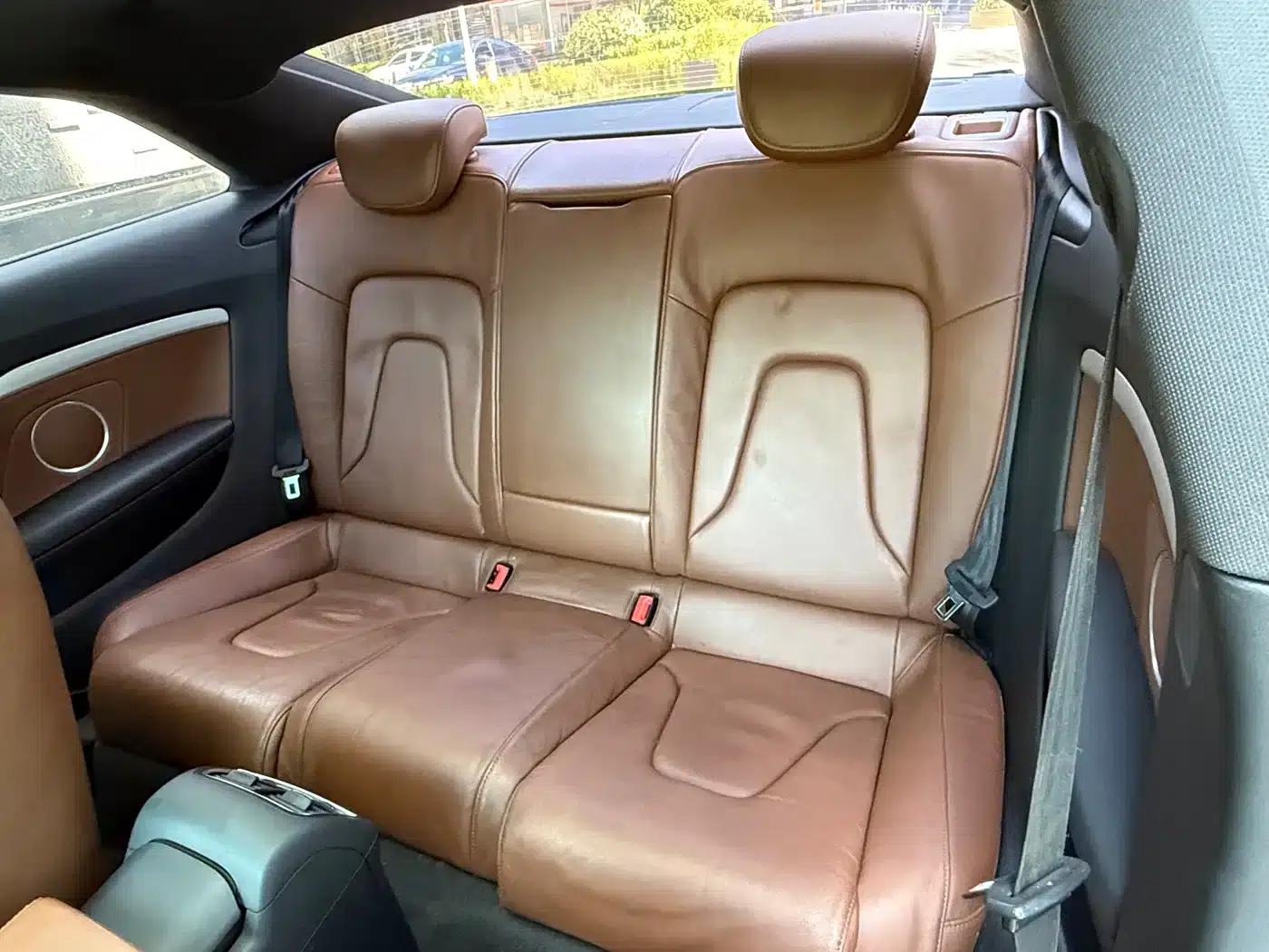 2010 Audi A5 Imported Model 2.0TFSI Coupe — миниатюра 8