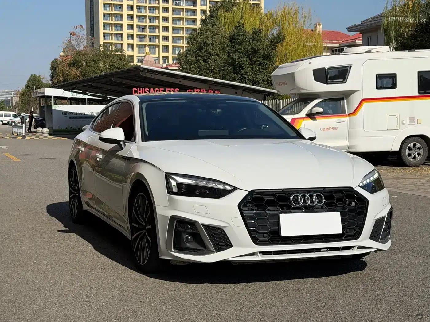 Audi A5 (Imported) 2023 Sportback 40 TFSI quattro Luxury Dynamic — миниатюра 3