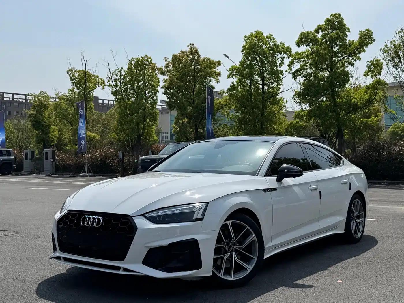 2021 Audi A5 Sportback 40 TFSI (Imported) - Fashionable and Dynamic Model — миниатюра 1