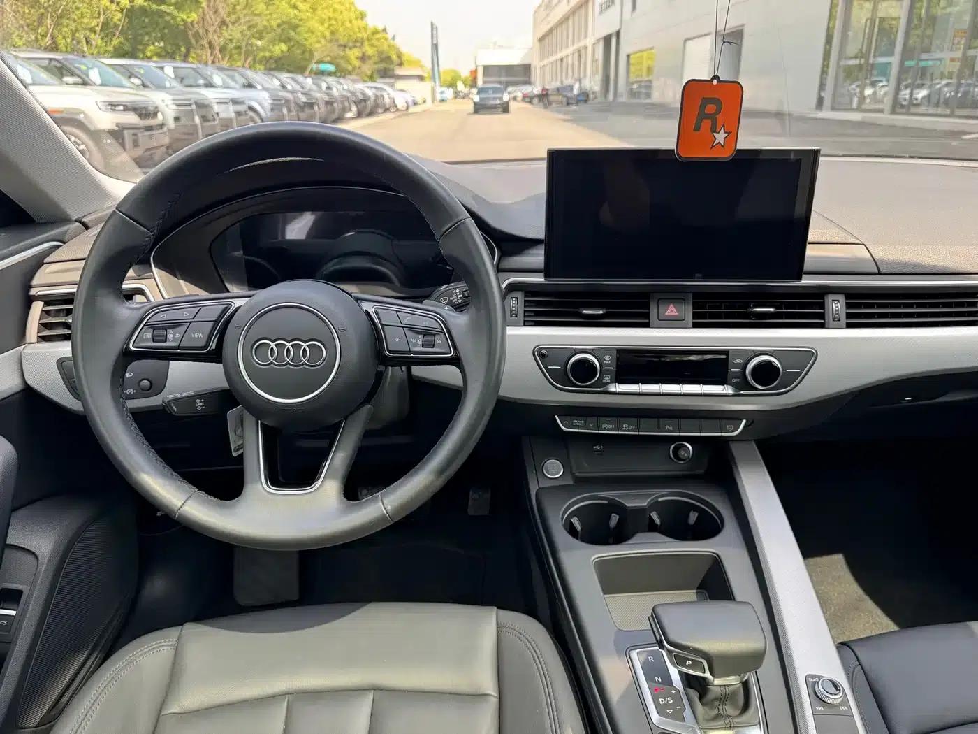 2021 Audi A5 Sportback 40 TFSI (Imported) - Fashionable and Dynamic Model — миниатюра 12