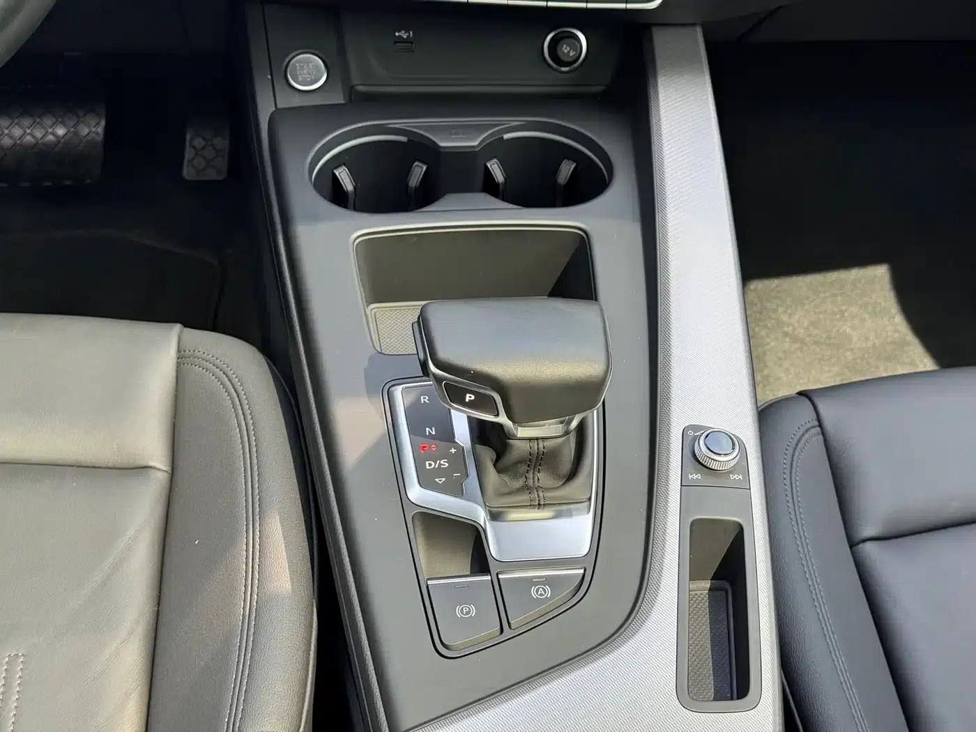 2021 Audi A5 Sportback 40 TFSI (Imported) - Fashionable and Dynamic Model — миниатюра 15