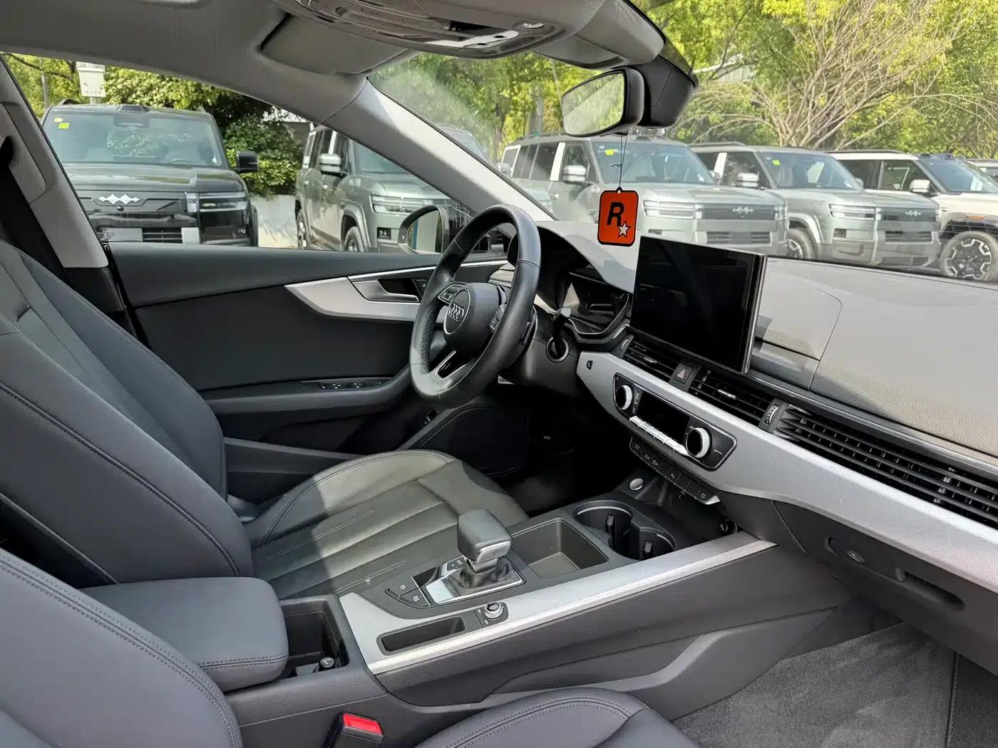 2021 Audi A5 Sportback 40 TFSI (Imported) - Fashionable and Dynamic Model — миниатюра 8