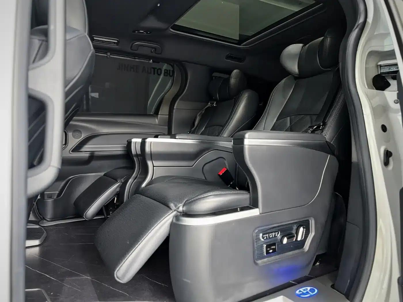 2021 Sienna 2.5L Hybrid Supreme Edition — миниатюра 7