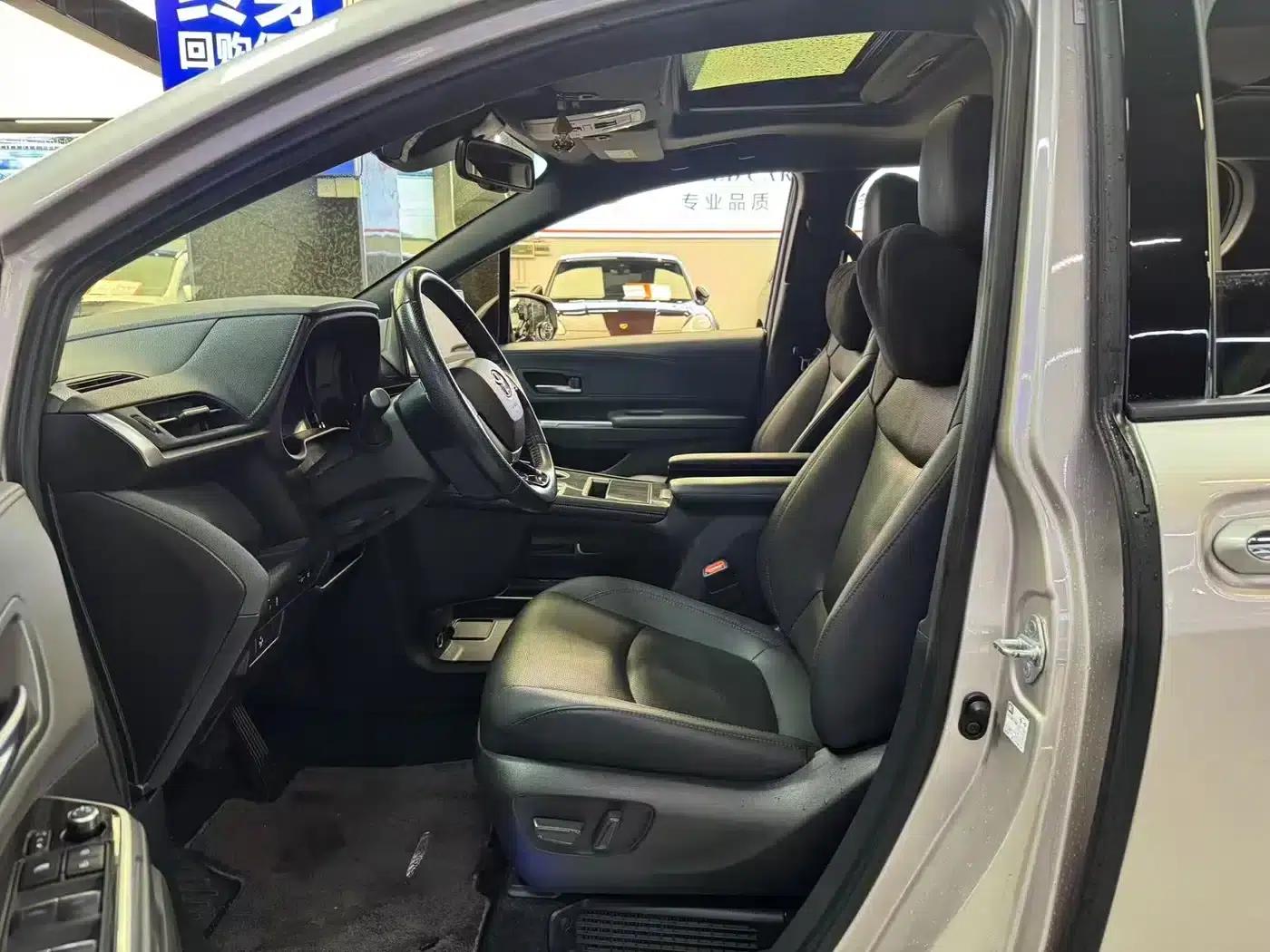 2021 Sienna 2.5L Hybrid Supreme Edition — миниатюра 4
