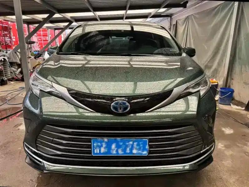2023 Sienna 2.5L Hybrid Luxury Edition — миниатюра 2