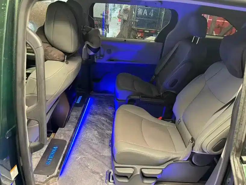 2023 Sienna 2.5L Hybrid Luxury Edition — миниатюра 7