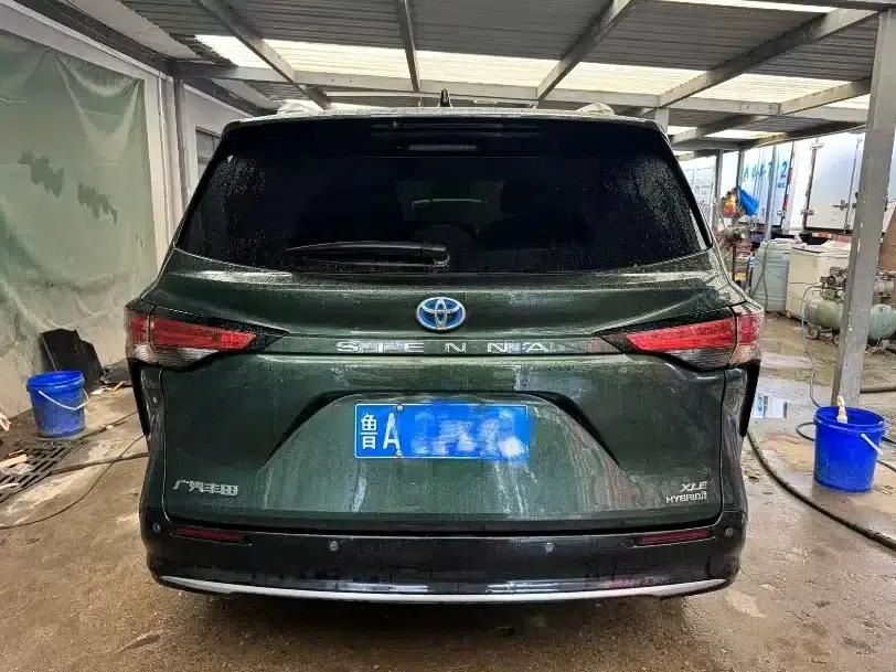 2023 Sienna 2.5L Hybrid Luxury Edition — миниатюра 9