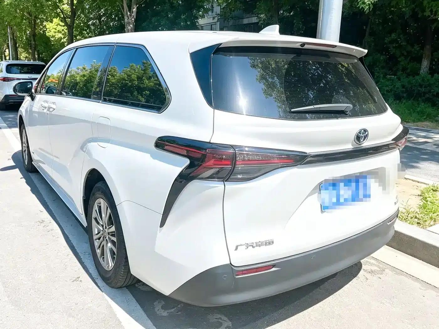 2021 Sienna 2.5L Hybrid Comfort Edition — миниатюра 5