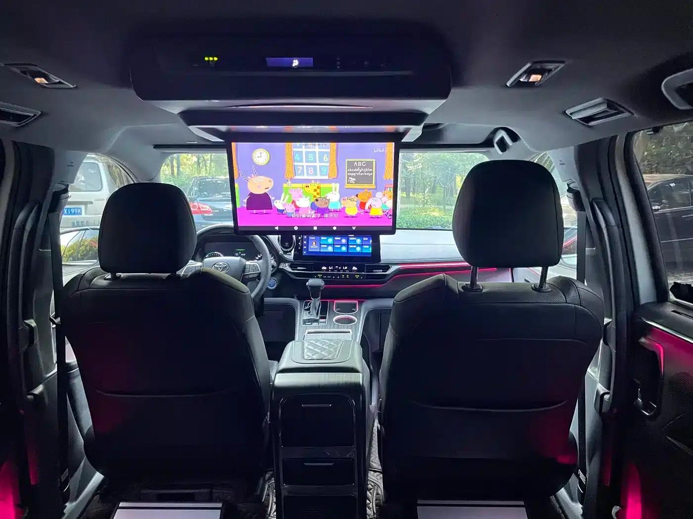2023 Sienna 2.5L Hybrid Premium Edition — миниатюра 11