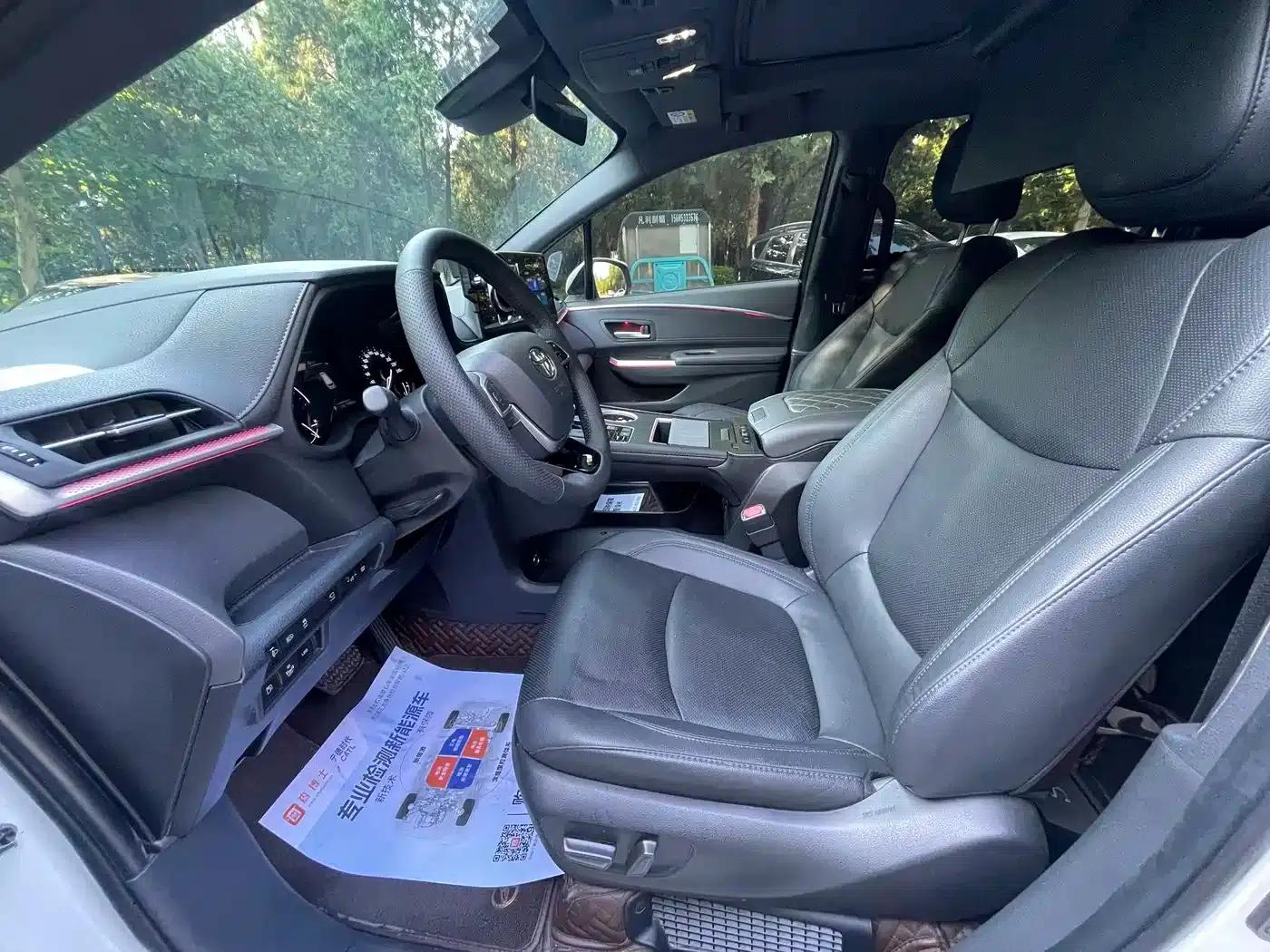 2023 Sienna 2.5L Hybrid Premium Edition — миниатюра 7