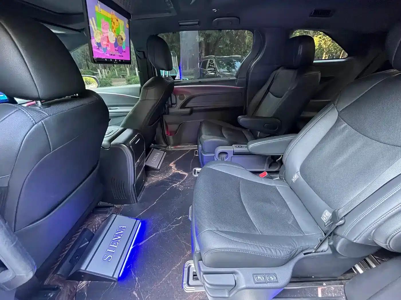2023 Sienna 2.5L Hybrid Premium Edition — миниатюра 10